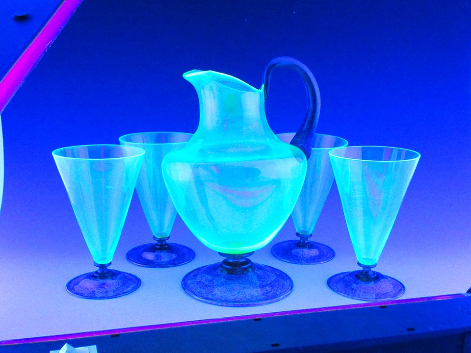 Antique Venetian Blown Glass Beverage Set of Five - Image 6