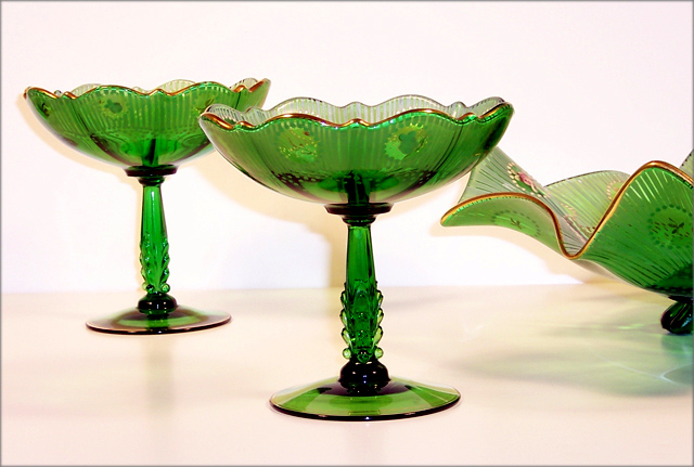 Art Deco Glass Console Set in Charleton Rose by Cambridge - Image 4