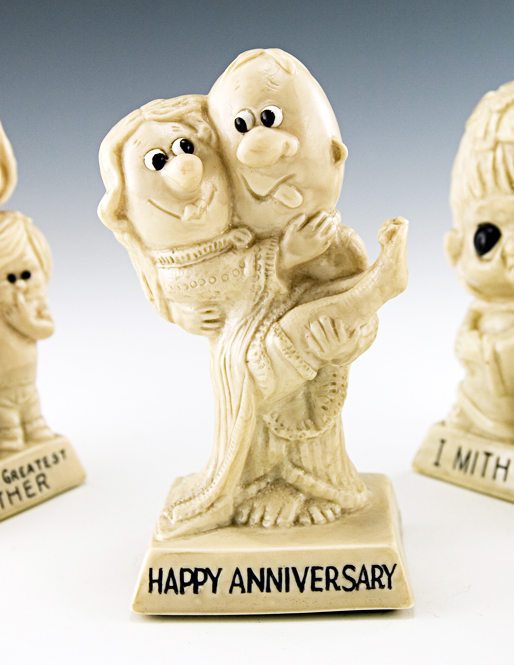 Big Eye Couple Figurine Off To The Bedroom