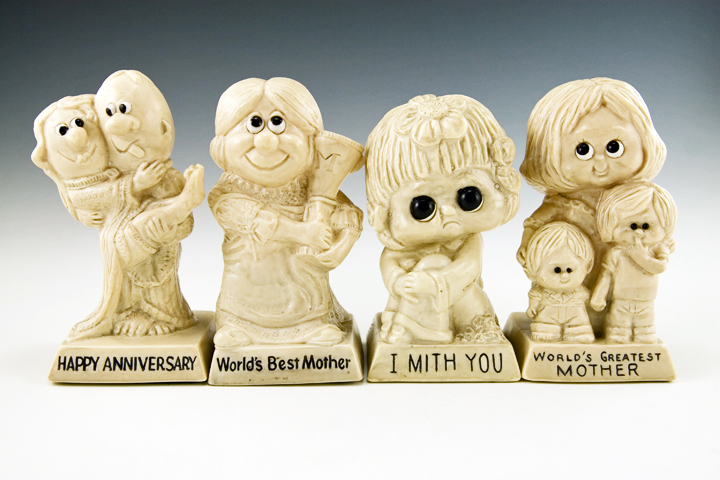 Big Eye Lady Figurine Worlds Best Mother - Image 2
