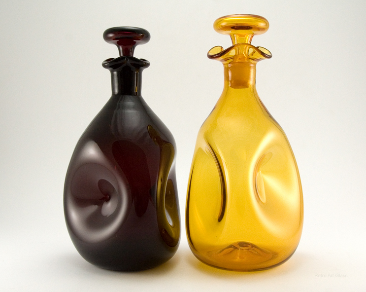 Mid-Century Modern Bar Glass Pinch Decanter in Honey Amber - Image 4