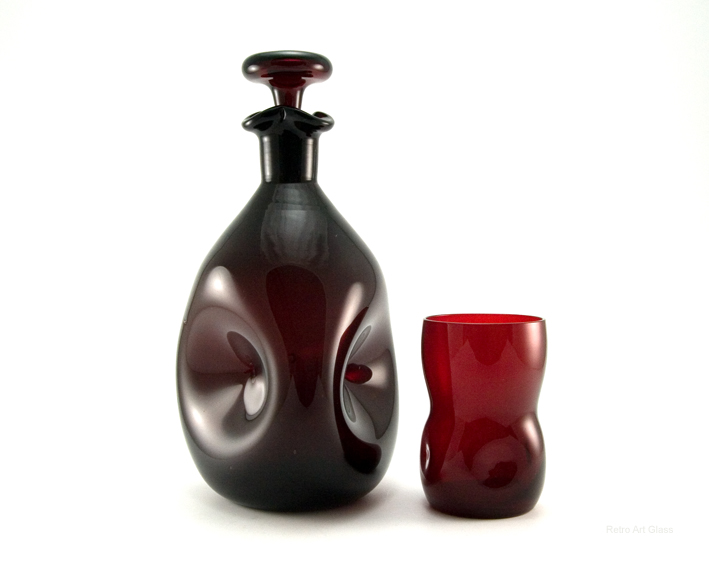 Vintage Blenko Glass Pinch Decanter in Blood Red - Image 5