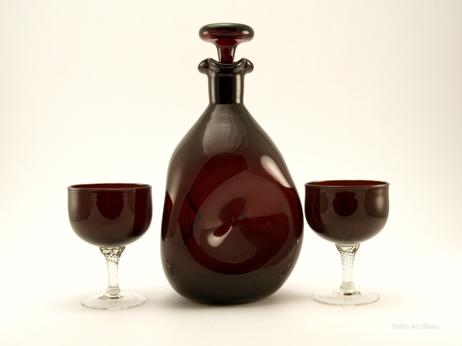 Vintage Blenko Glass Pinch Decanter in Blood Red - Image 6