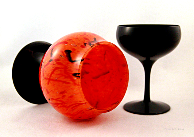 Bohemian Czech Tango Confetti Glass Footed Vase - Image 4