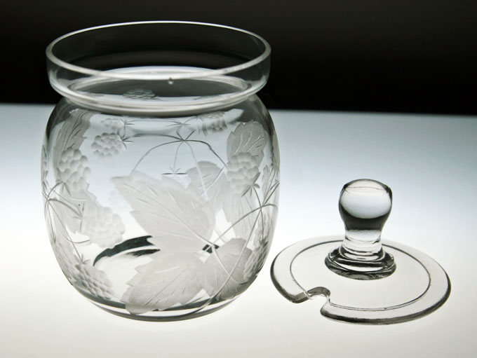Elegant Cambridge Glass Mustard Jar Blackberry Etch - Image 3