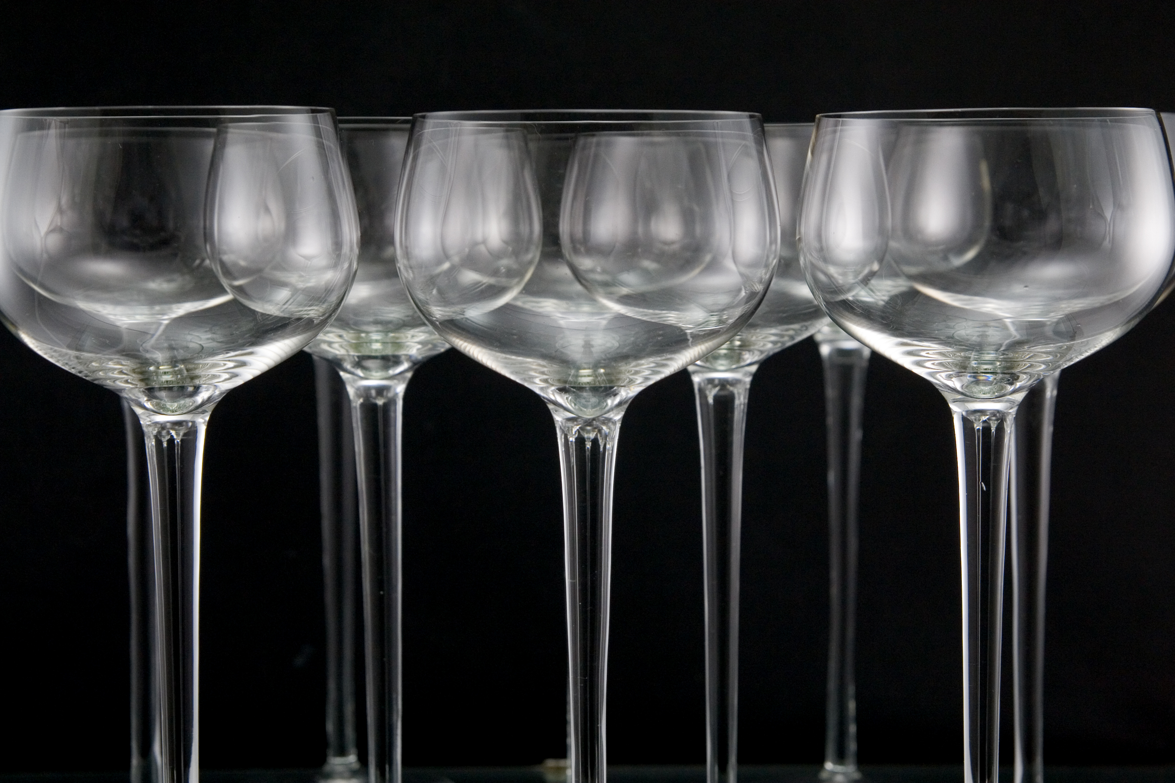 Fine Blown Crystal Goblets Set of 10 Pinot Noir - Image 2