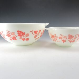Vintage Kitchenware Bowl Pyrex Cinderella Gooseberry #443
