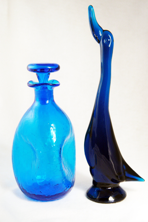 Large Art Glass Goose Figurine in Vintage Bluenique - Image 3