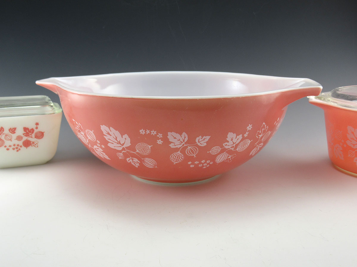 Pyrex Gooseberry Mixing Bowl Large Great Condition
