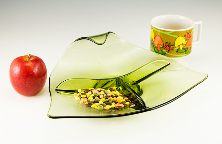 Mid-Century Modern Elegant Glass Large Serving Dish - Image 3