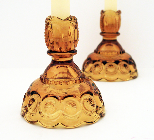 Moon and Star Amber Glass Table Set - Image 3