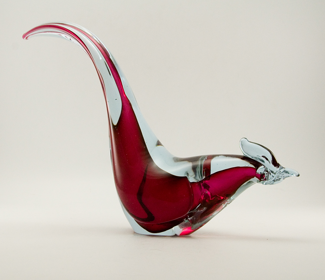 Big Vintage Art Glass Bird in Cranberry and Lilac - Image 5