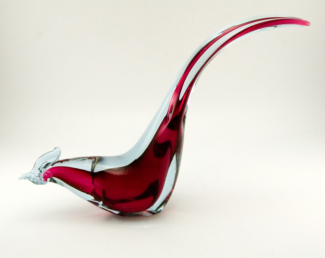Big Vintage Art Glass Bird in Cranberry and Lilac - Image 3