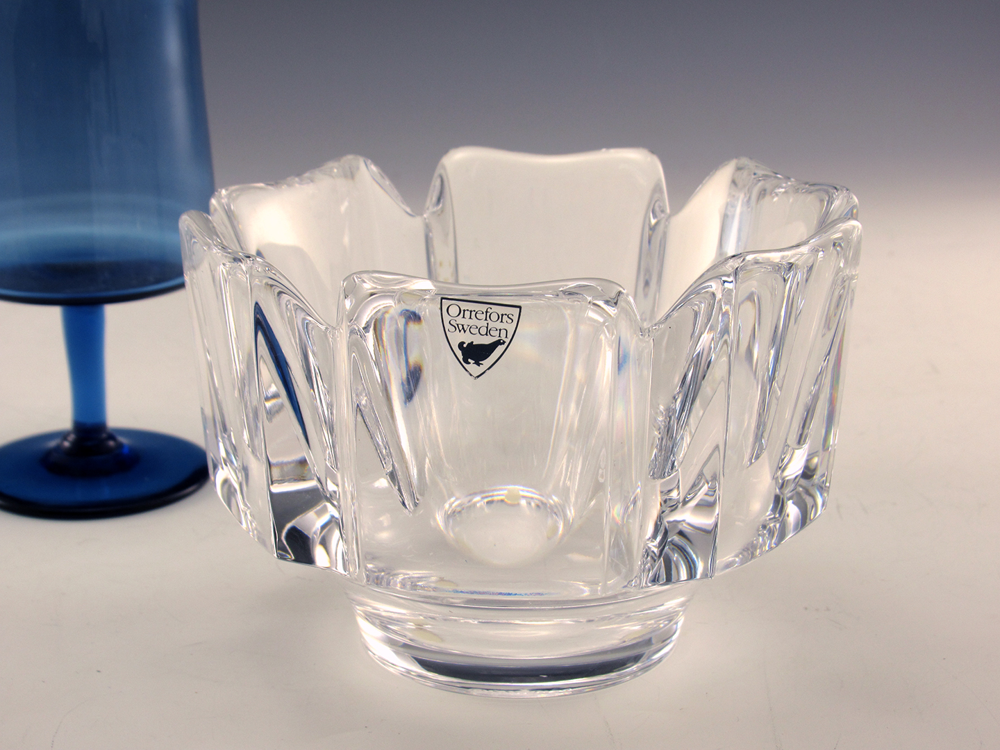 Orrefors Crystal Corona Occasional Bowl with Engraved Signature - Image 6