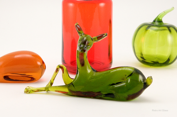 Mid-Century Modern Figurine Olive Glass Deer - Image 6