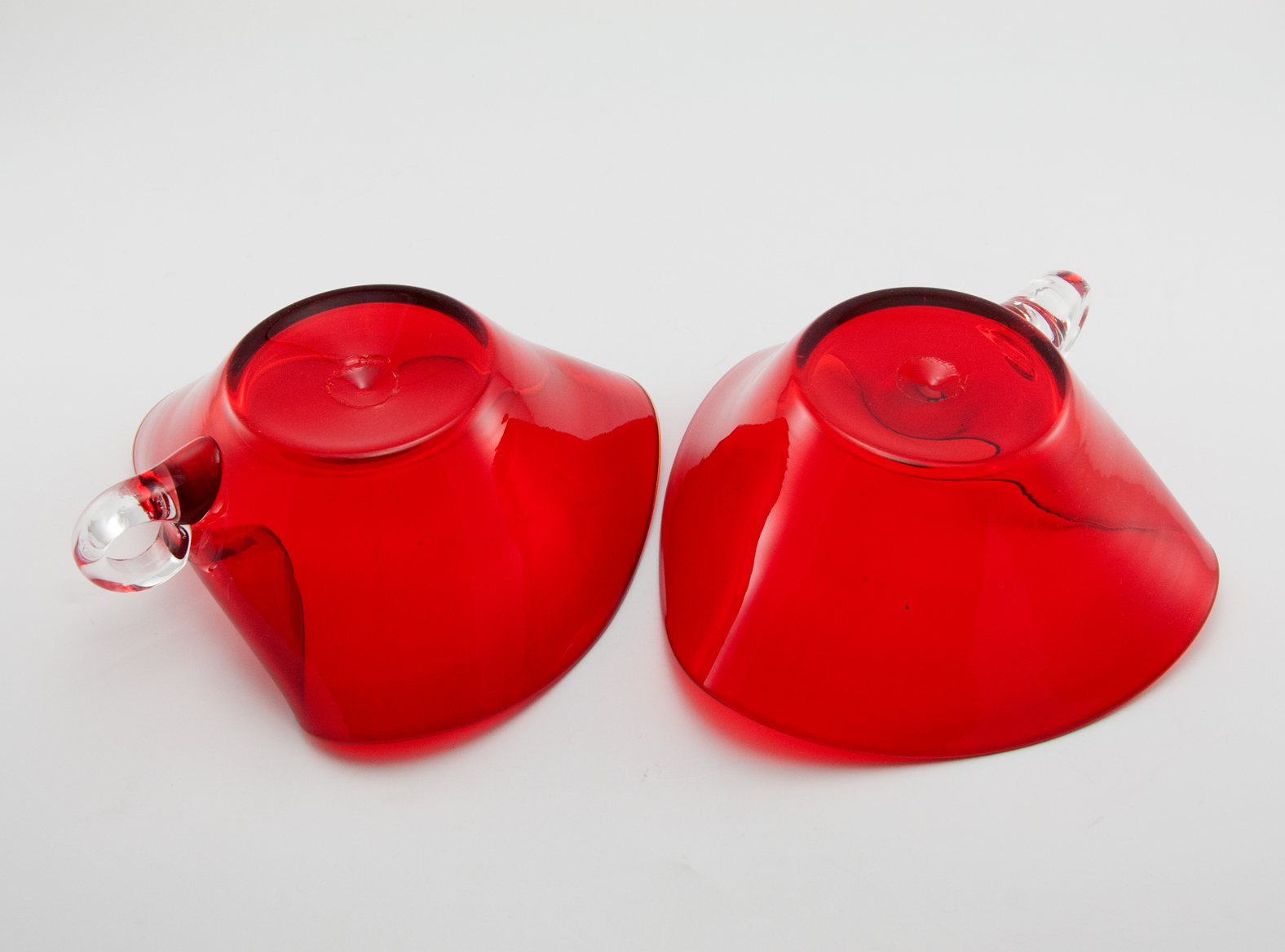 Set of Vintage Art Glass Ruby Bowls by Pilgrim - Image 4