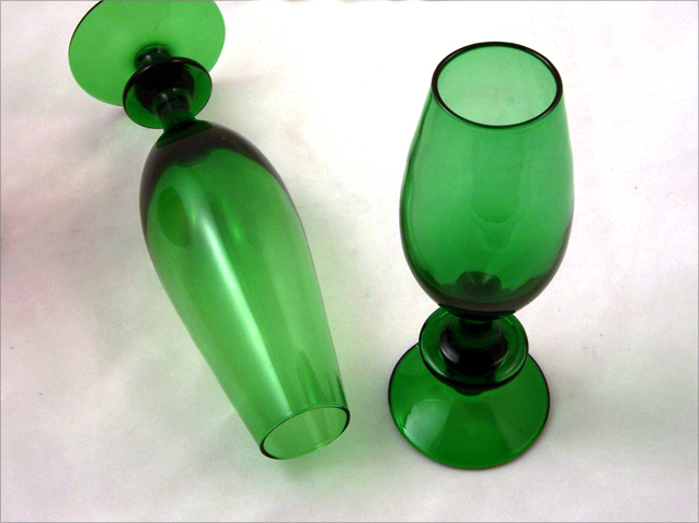 Green Atomic Style Blown Glass Vase Set - Image 3