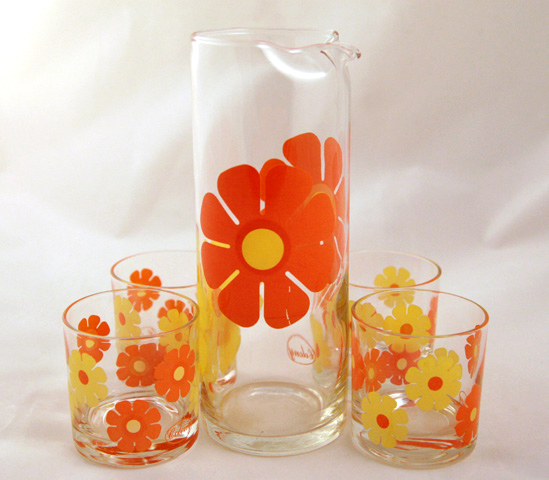 Hippie Flower Power Beverage Set
