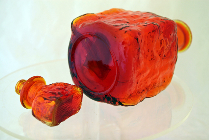 Retro Bark Glass Decanter in Hot Orange - Image 3