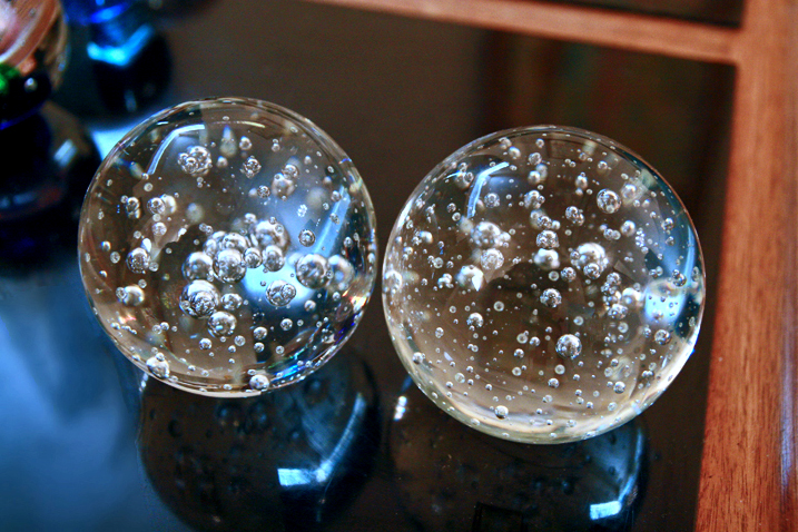 Large Bubble Inclusion Art Glass Paperweight - Image 4